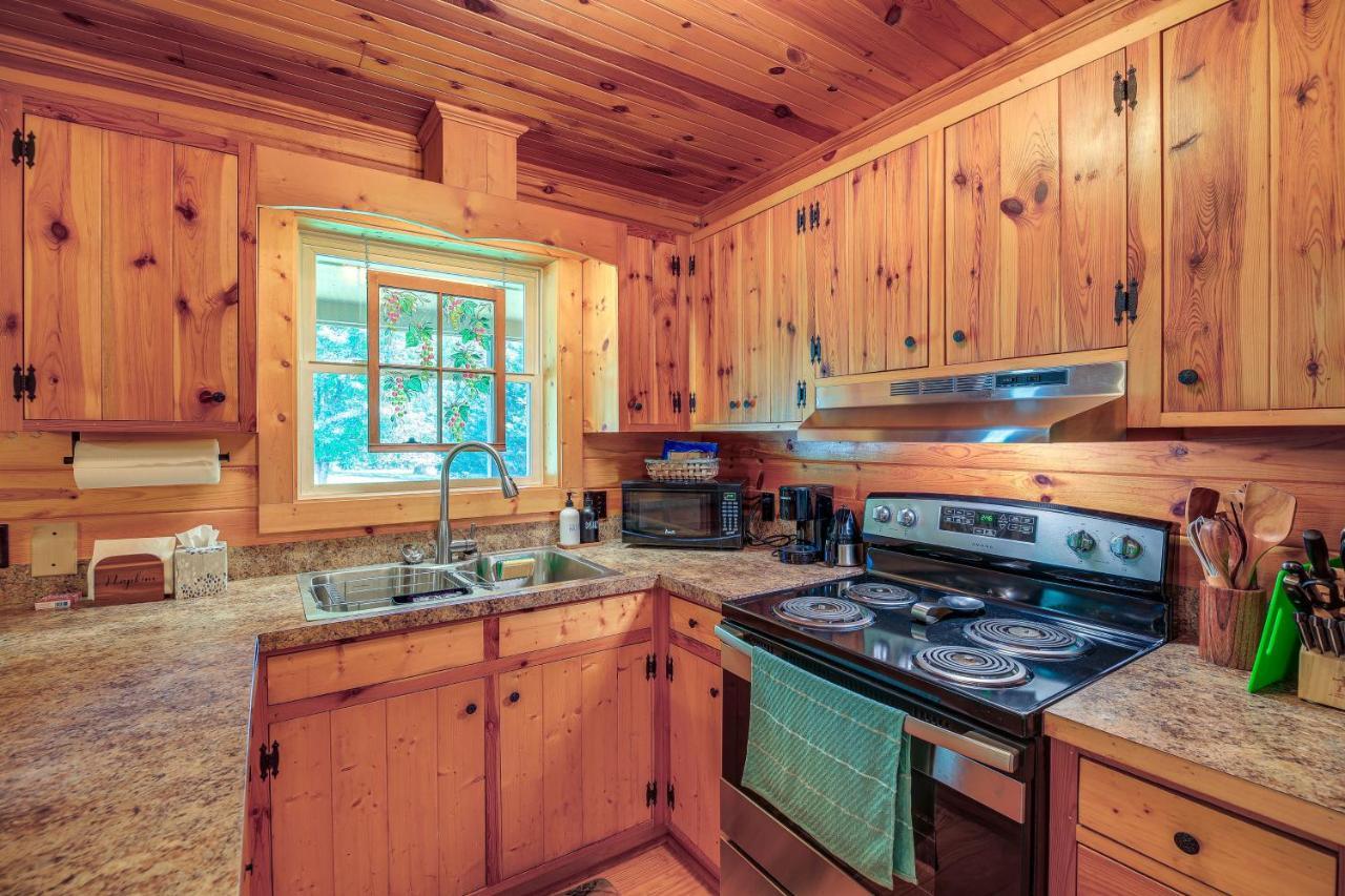 Blue Ridge Mountain Cabin With Views And Hot Tub Sparta 外观 照片