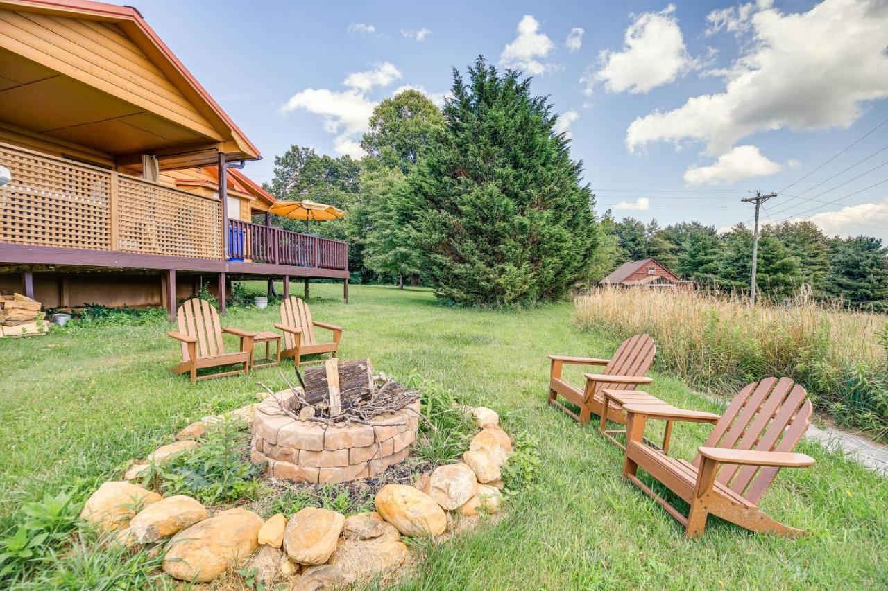 Blue Ridge Mountain Cabin With Views And Hot Tub Sparta 外观 照片